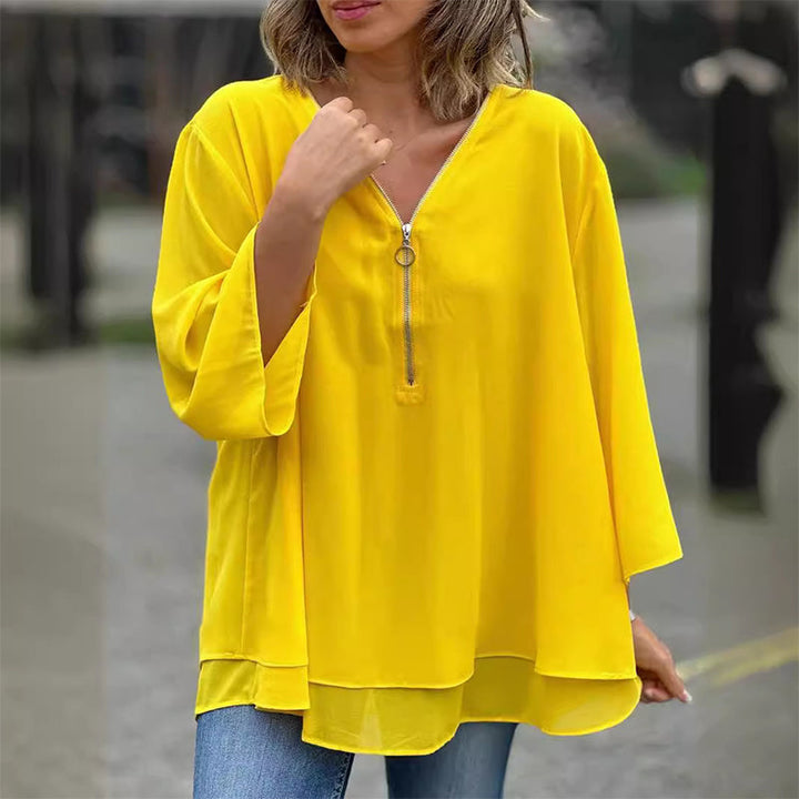 Lauren | Stylowy top z dekoltem w serek i rękawami dzwonowymi