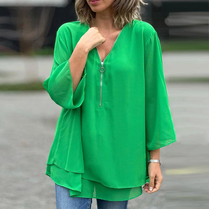 Lauren | Stylowy top z dekoltem w serek i rękawami dzwonowymi