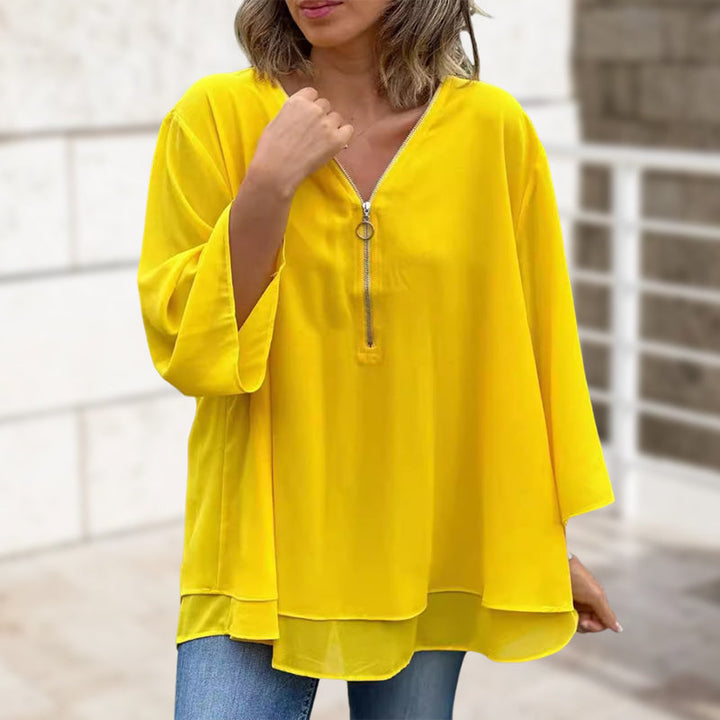 Lauren | Stylowy top z dekoltem w serek i rękawami dzwonowymi